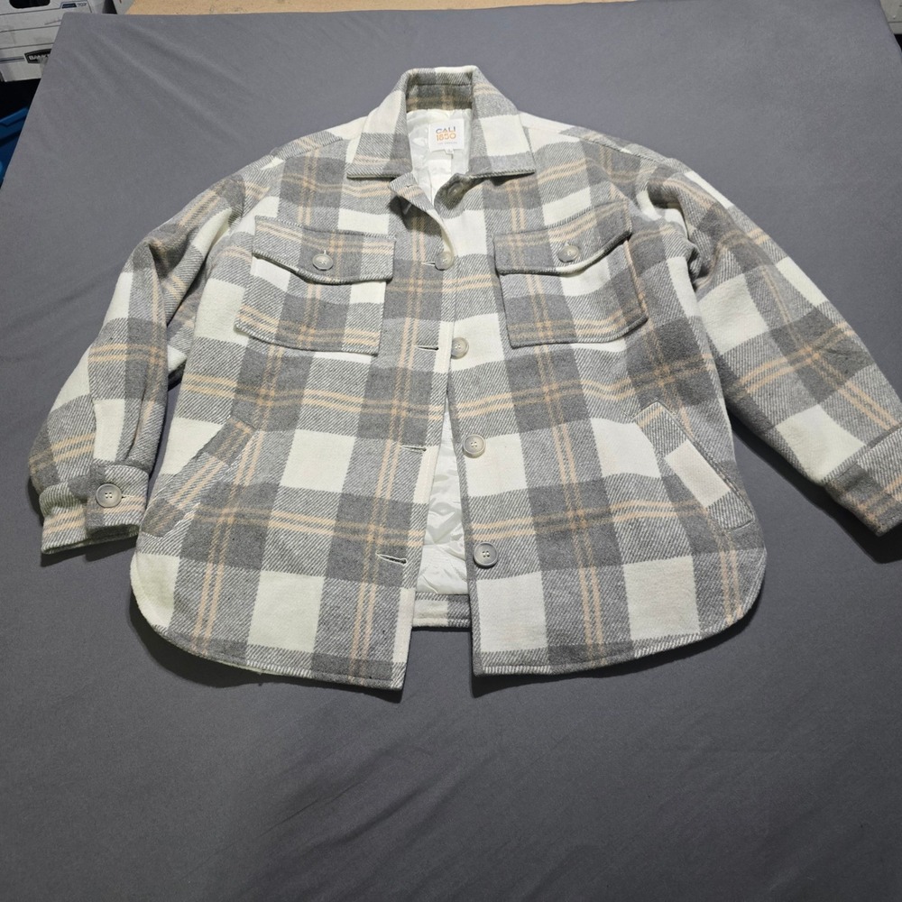 Cali 1850 Plaid Quilted Shacket Women Small Grey Cream Button Flannel Jacket